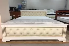 Кровать из массива 3